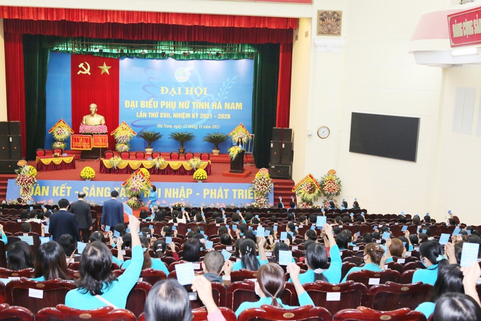 Bà Phạm Thị Bích Ngọc tái đắc cử Chủ tịch Hội LHPN tỉnh Hà Nam nhiệm kỳ 2021-2026 - Ảnh 2.