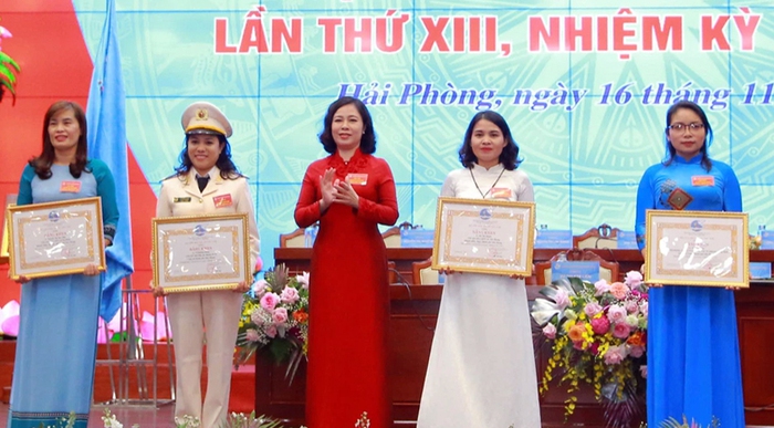 Bà Vũ Thị Kim Liên tái đắc cử Chủ tịch Hội LHPN TP Hải Phòng nhiệm kỳ 2021- 2026 - Ảnh 2.