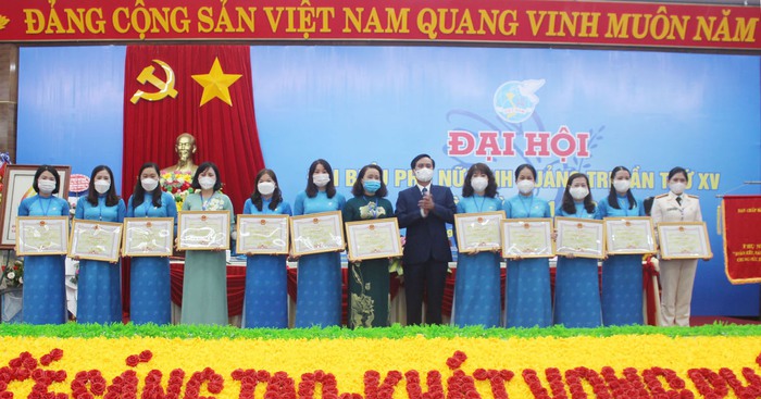 Bà Trần Thị Thanh Hà tiếp tục được tín nhiệm bầu giữ chức Chủ tịch Hội LHPN tỉnh Quảng Trị nhiệm kỳ 2021 - 2026. - Ảnh 5.