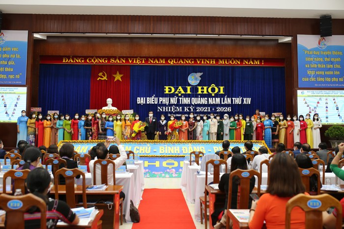 Phụ nữ nỗ lực góp phần xây dựng Quảng Nam trở thành trung tâm dịch vụ du lịch của miền Trung - Ảnh 2.