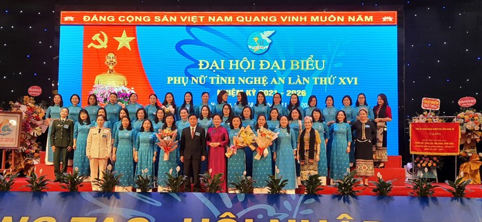 Khai mạc Đại hội đại biểu Phụ nữ tỉnh Nghệ An lần thứ XVI, nhiệm kỳ 2021-2026 - Ảnh 6.