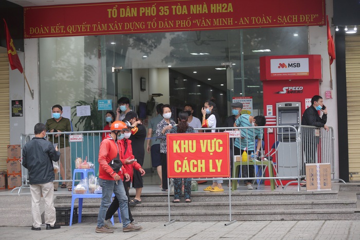 Hà Nội: Phong tỏa thêm 1 tòa chung cư HH Linh Đàm do bảo vệ quán cà phê mắc Covid-19 - Ảnh 5.