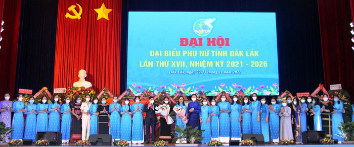Phụ nữ Đắk Lắk hướng đến phát triển tỉnh nhà thành trung tâm vùng Tây Nguyên - Ảnh 4.