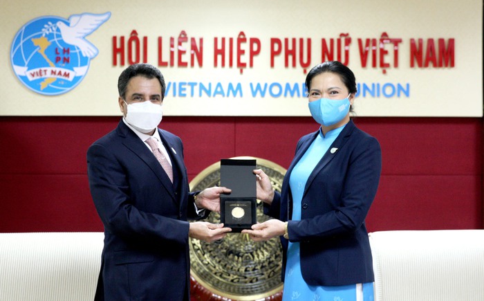 Việt Nam - UAE tăng cường hợp tác, nâng cao quyền năng phụ nữ - Ảnh 1.