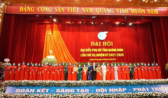 Bà Nguyễn Thị Vinh tái đắc cử Chủ tịch Hội LHPN tỉnh Quảng Ninh khóa XII - Ảnh 1.