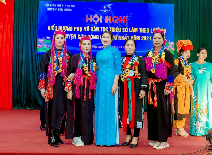 Bắc Giang: Biểu dương 45 phụ nữ dân tộc thiểu số huyện Sơn Động làm theo lời Bác - Ảnh 1.