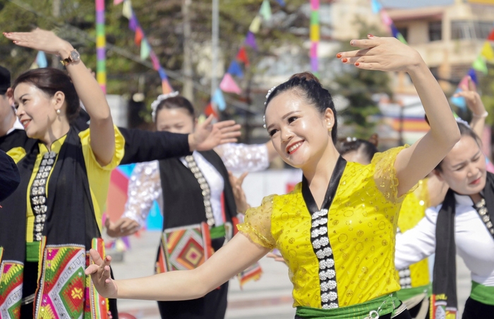 Xòe Thái được đệ trình UNESCO xin công nhận là Di sản văn hóa phi vật thể - Ảnh 1.