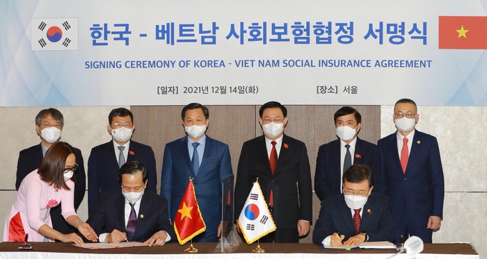 Lần đầu tiên ký Hiệp định song phương Việt Nam - Hàn Quốc lĩnh vực BHXH - Ảnh 1.