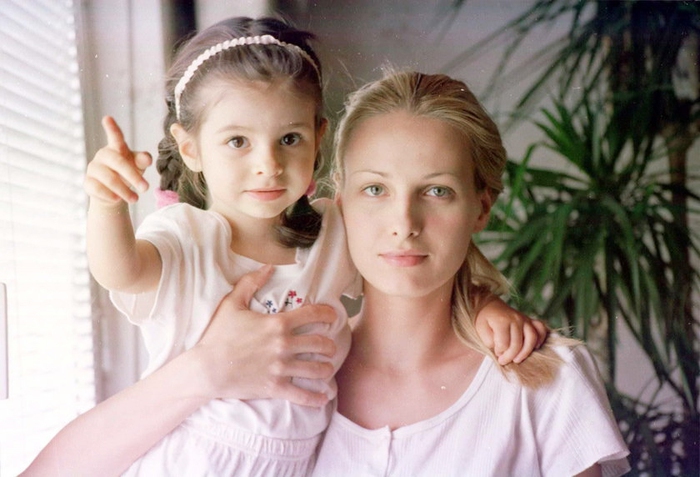 Agnieszka Kotlarska cùng con gái