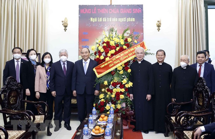 Chủ tịch nước Nguyễn Xuân Phúc chúc mừng đồng bào Công giáo nhân dịp Giáng sinh - Ảnh 1.