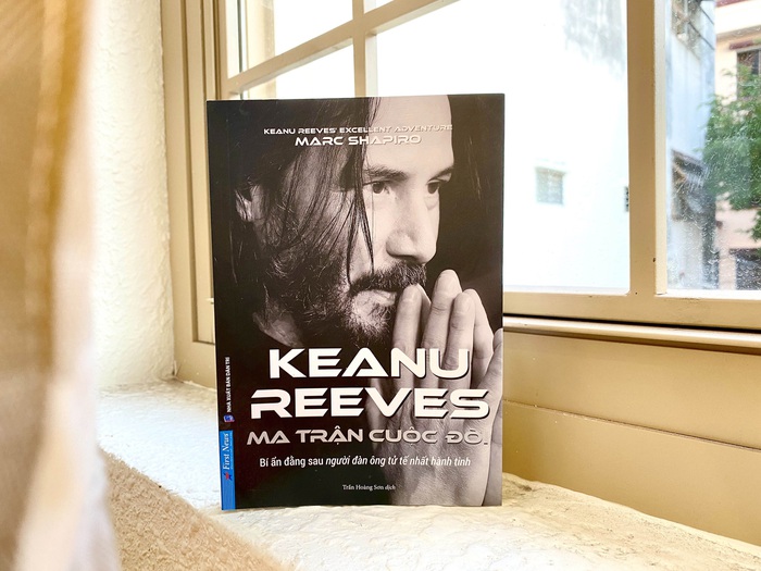 Cuốn sách Ma trận cuộc đời Keanu Reeves