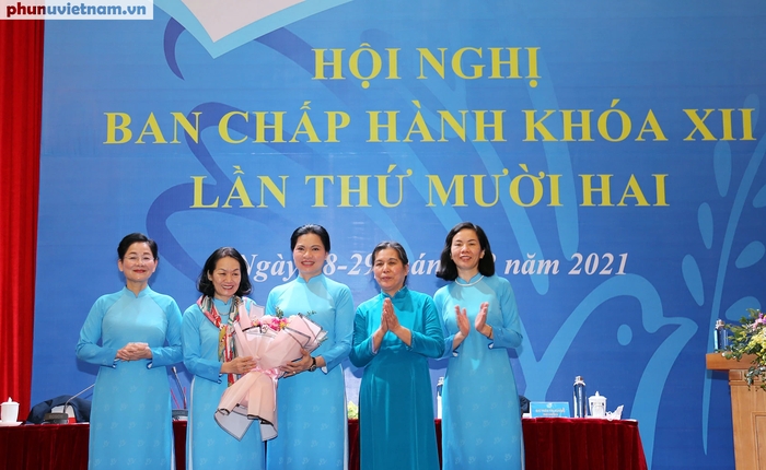 Khai mạc Hội nghị Ban Chấp hành TƯ Hội LHPN Việt Nam lần thứ 12, khóa XII  - Ảnh 4.