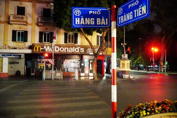 Hà Nội đóng cửa quán ăn phòng chống dịch Covid-19: Chủ quán mong muốn được bán hàng online - Ảnh 11.