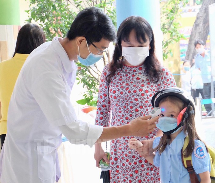 Sở GD&ĐT Hà Nội chỉ đạo các trường chuẩn bị đón học sinh đi học trở lại - Ảnh 1.