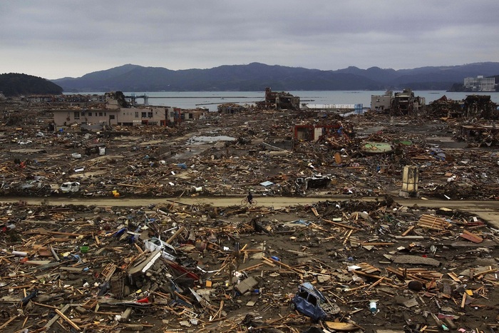 Những hình ảnh xúc động Nhật Bản tưởng niệm 10 năm thảm họa kép động đất, sóng thần - Ảnh 14.