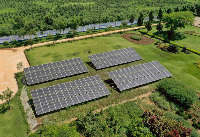 Vinmailk đầu tư hệ thống năng lượng mặt trời tại 12 trang trại bò sữa trên cả nước - Ảnh 1.