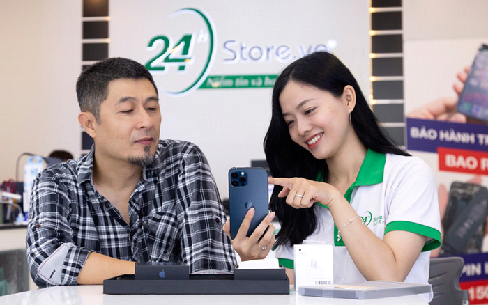 Charlie Nguyễn - “Đạo diễn triệu đô” của loạt phim ăn khách bất ngờ ghé 24hStore lên đời iPhone 12 Pro Max chính hãng  - Ảnh 3.