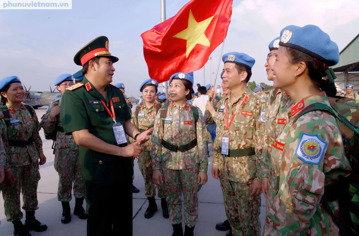 Hùng tráng  giây phút xuất quân của nữ chiến sĩ gìn giữ hòa bình  - Ảnh 10.