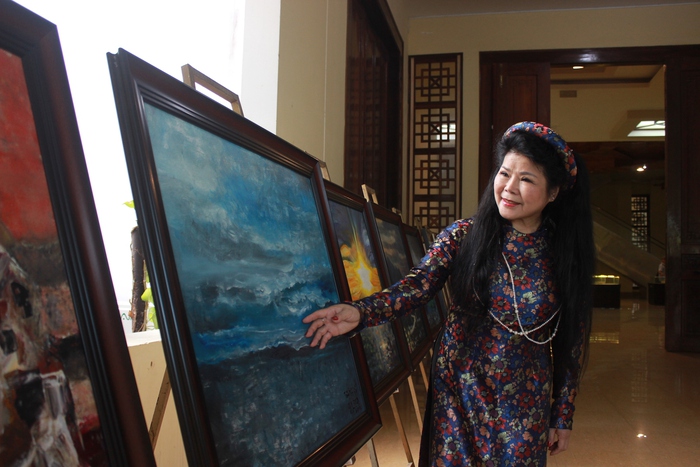 Họa sĩ Văn Dương Thành giới thiệu bộ sưu tập nghệ thuật được trao tặng cho Bảo tàng Phú Yên