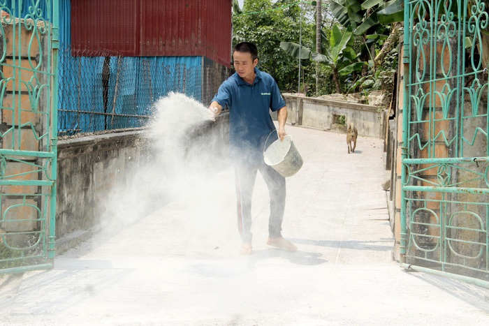 Nghệ An: Tiêu hủy hàng trăm tấn lợn bị dịch tả Châu Phi tại huyện Thanh Chương - Ảnh 2.