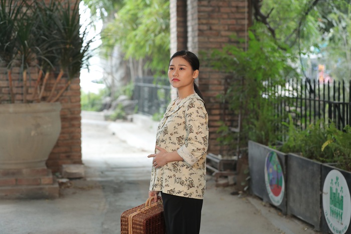 Ở tuổi 20, Lê Minh Ngọc vào vai người phụ nữ có cuộc đời nhiều sóng gió