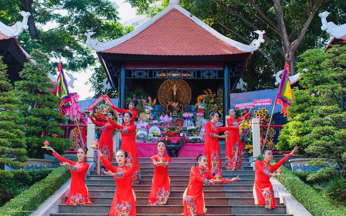 Người dựng nước là những anh hùng lớn lao đã cống hiến cuộc đời của mình để xây dựng và bảo vệ đất nước. Với tinh thần yêu nước và gan dạ, họ đã để lại những trang sử lịch sử đáng tự hào của dân tộc. Hãy xem những bức tranh về những người dựng nước để cảm nhận sâu sắc giá trị và ý nghĩa của họ đối với quê hương.