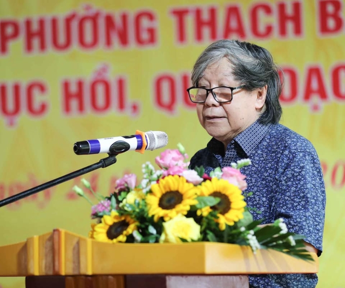 GS Lê Văn Lan phát biểu tại hội thảo khoa học Nghè Đằng Đông