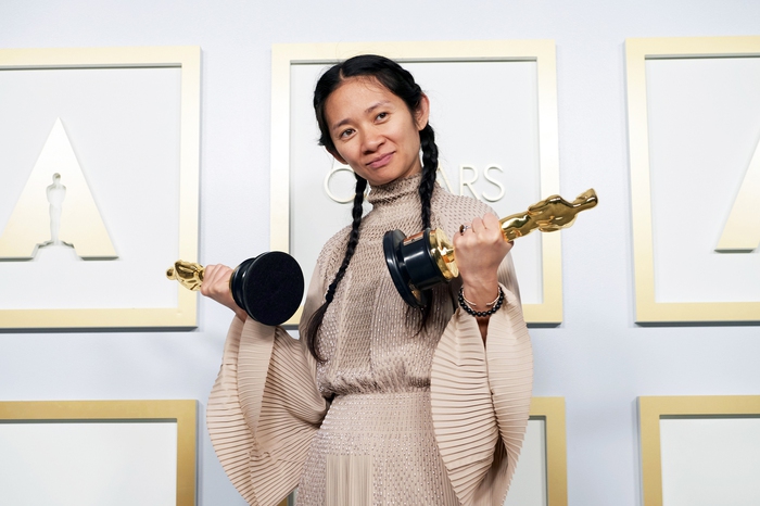 Chloe Zhao - Oscar - Đạo diễn xuất sắc nhất - Nomadland