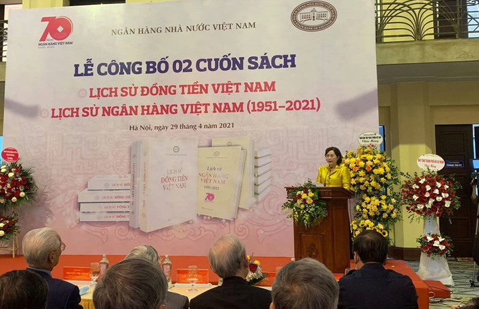 Lần đầu công bố lịch sử toàn diện của đồng tiền Việt Nam qua hơn 1000 năm - Ảnh 2.