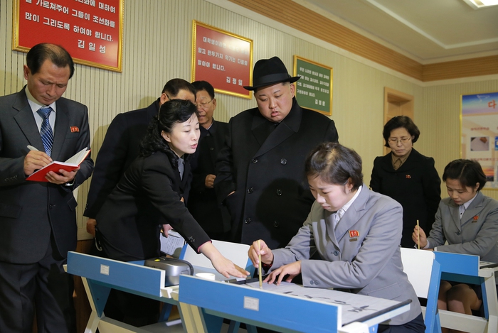 Phụ nữ Triều Tiên được hưởng nhiều chính sách ưu tiên từ nhà nước  - Ảnh 1.