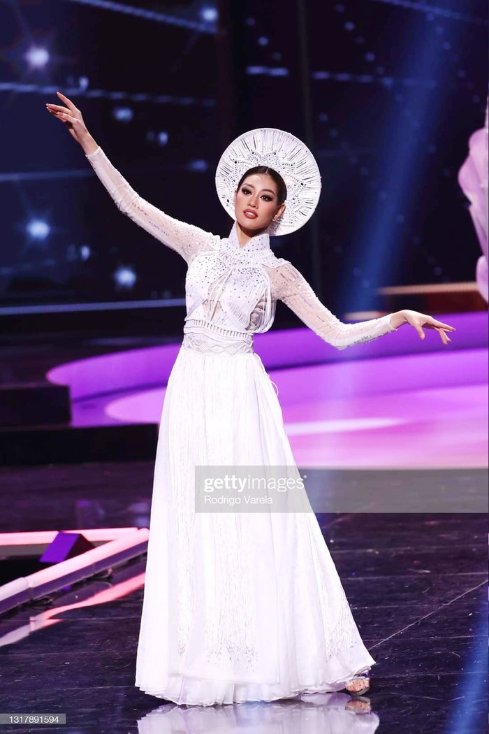 Cùng với Áo dài &quot;Kén Em&quot;, đây là những bộ trang phục dân tộc không kém phần xuất sắc tại Miss Universe - Ảnh 19.