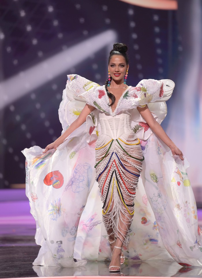Cùng với Áo dài &quot;Kén Em&quot;, đây là những bộ trang phục dân tộc không kém phần xuất sắc tại Miss Universe - Ảnh 12.