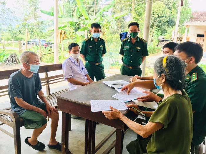 Bộ đội biên phòng siết chặt công tác phòng chống dịch ở biên giới Việt – Lào, bảo vệ thành công ngày bầu cử  - Ảnh 1.