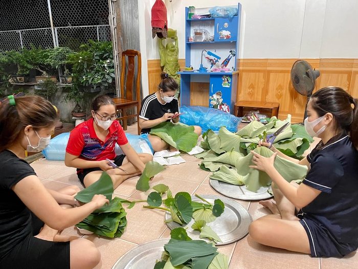 “Bếp cơm mùa dịch”  - Ảnh 1.