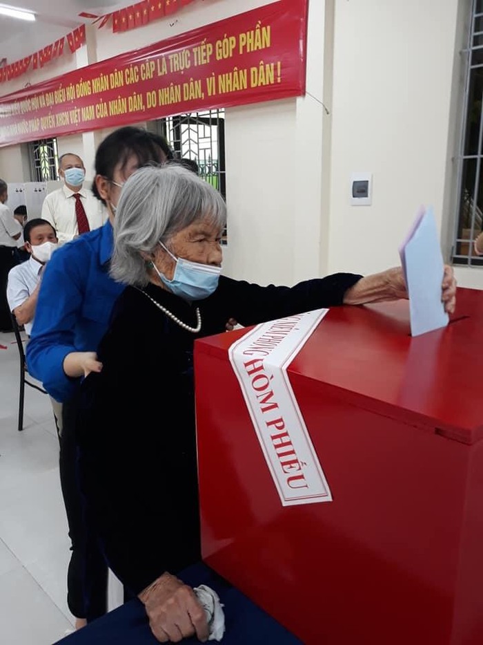 Hà Nội: Quận Ba Đình có tỷ lệ cử tri đi bầu cử cao nhất - Ảnh 5.
