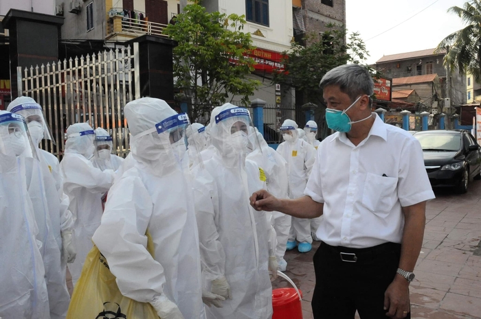 Bộ Y tế triển khai test nhanh virus SARS-Cov-2 tại điểm nóng Bắc Giang - Ảnh 3.