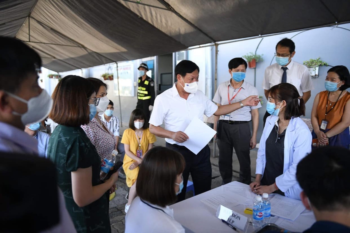 Tiêm vaccine ngừa Covid-19 cho công nhân ở Bắc Ninh - Ảnh 3.