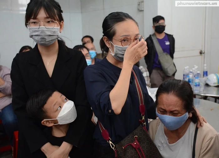 Vụ cháy khiến 8 người chết ở TPHCM: &quot;Đọc được tin cháy nhưng không nghĩ em mình ở trong đó &quot; - Ảnh 1.