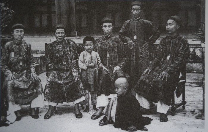 Trẻ em các vùng miền Việt Nam cách nay hơn 100 năm - Ảnh 3.