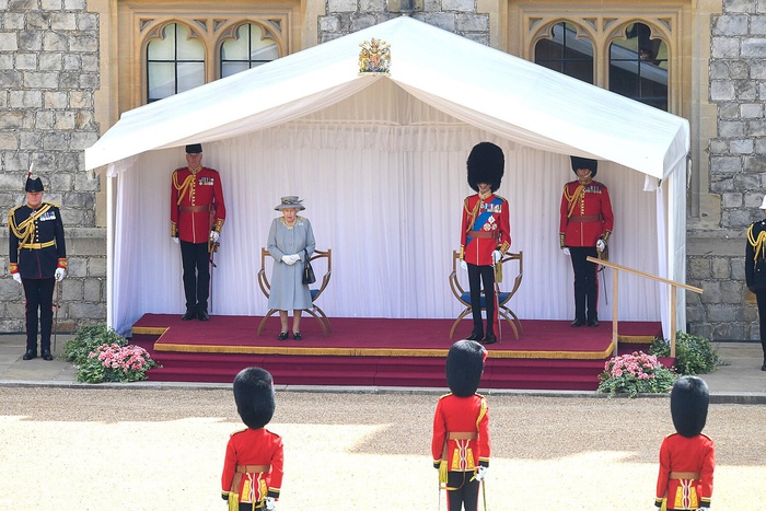 Lễ diễu binh mừng sinh nhật lần thứ 95 của nữ hoàng Anh Elizabeth II - Ảnh 7.