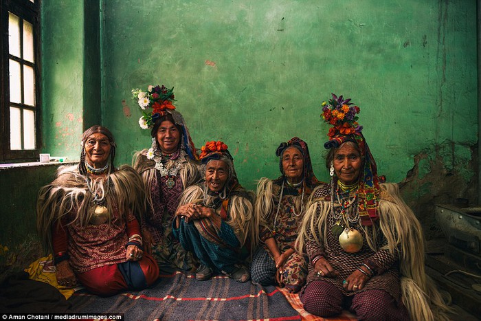 Drokpa, bộ tộc lạ kỳ bên dãy Himalaya - Ảnh 1.