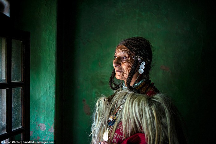 Drokpa, bộ tộc lạ kỳ bên dãy Himalaya - Ảnh 2.