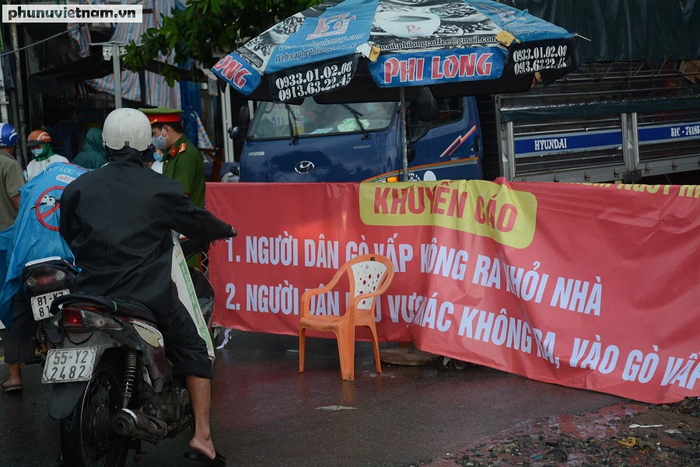 TPHCM: Các chốt kiểm soát cửa ngõ quận Gò Vấp đã giảm ùn tắc - Ảnh 5.