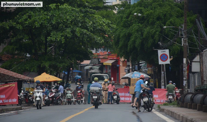 TPHCM: Các chốt kiểm soát cửa ngõ quận Gò Vấp đã giảm ùn tắc - Ảnh 10.