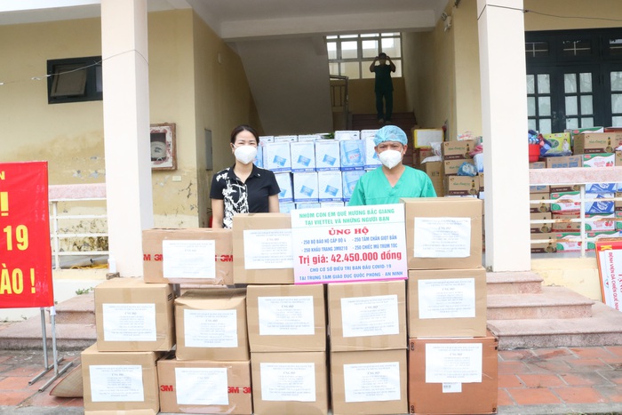 Bắc Giang tiếp tục nhận và trao tặng thiết bị y tế hỗ trợ phòng chống dịch Covid - Ảnh 1.
