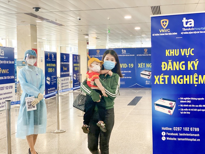 Hành khách có thể xét nghiệm Covid-19 tại Sân bay Tân Sơn Nhất, 30 phút có kết quả - Ảnh 3.