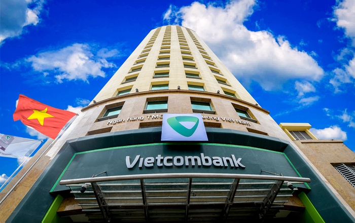 Vietcombank giảm lãi suất tiền vay hỗ trợ khách hàng bị ảnh hưởng bởi Covid-19 - Ảnh 2.