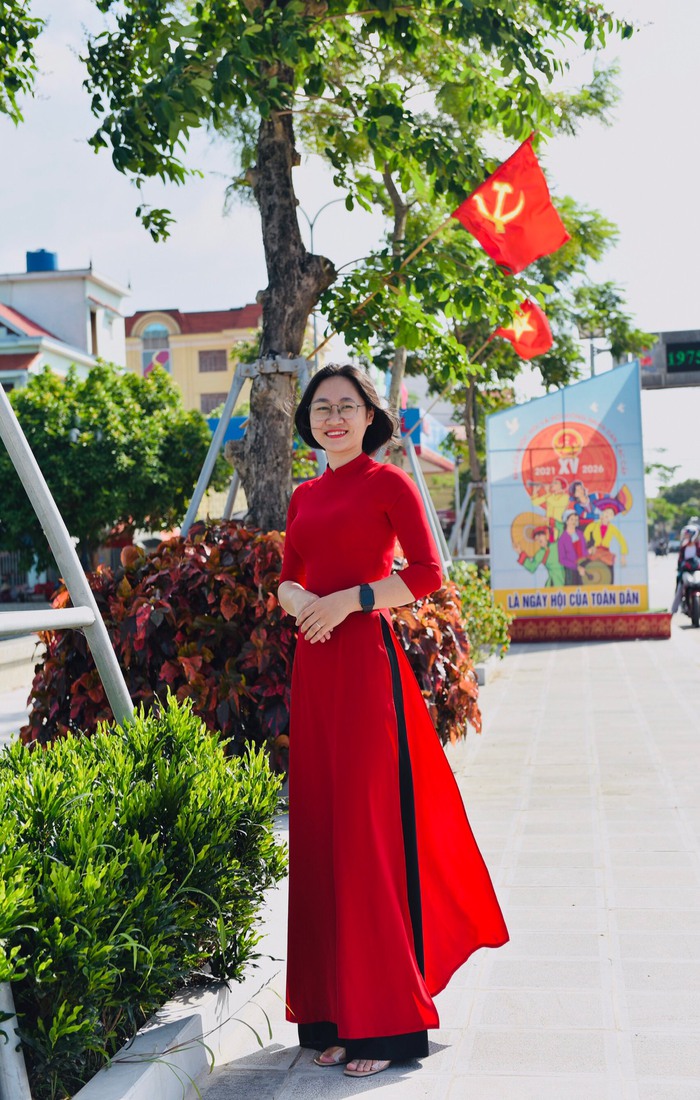 Những bức ảnh đẹp của cuộc thi ảnh online “Áo dài Việt - Duyên dáng phụ nữ Nam Định” năm 2021 - Ảnh 3.