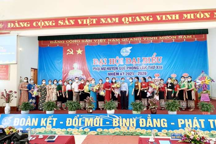 Phụ nữ Quế Phong tích cực góp phần xây dựng huyện khá của vùng Tây Bắc của tỉnh Nghệ An  - Ảnh 4.