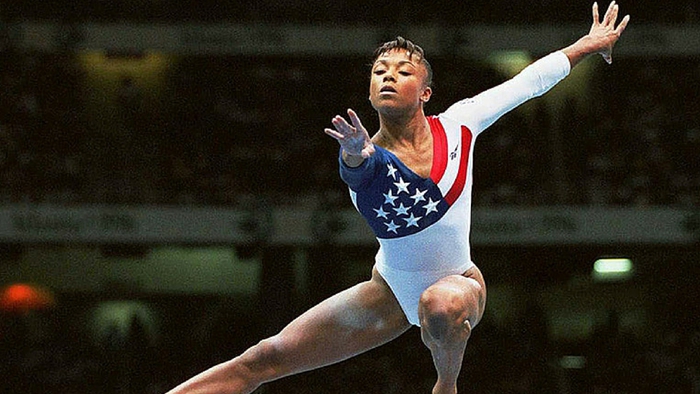 8 khoảnh khắc lịch sử của các nữ vận động viên thể dục dụng cụ tại các kỳ Thế vận hội - Ảnh 5.